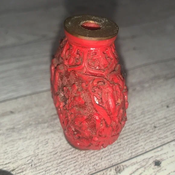 Antique Chinese Snuff Bottle Red Cinnabar Lacquer Resin Bird Tree Water Lilly Decor